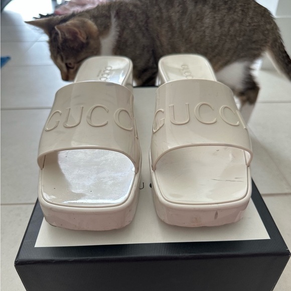 Gucci  off White Rubber Slide Sandals Sz 9 - Picture 3 of 11